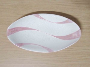 ピンク流水ラスター　ナブリ小判焼皿